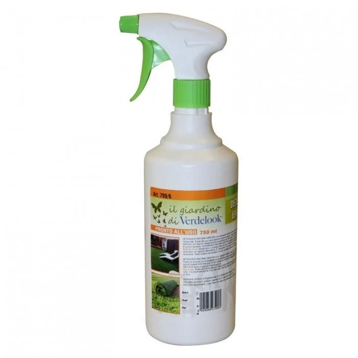 Detergente per tappeto verde artificiale