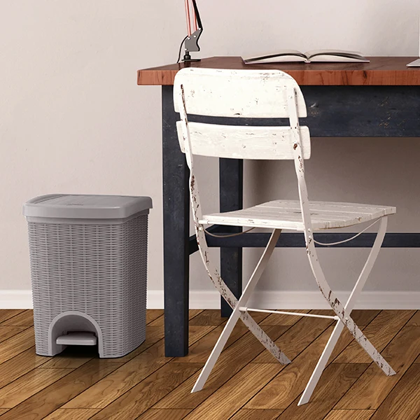 Stefanplast Pattumiera a Pedale Elegance 6 Litri Color Cipria – Secchiello Interno Estraibile e Apertura Antiscivolo – Design Rattan Elegante per Bagno e Camera